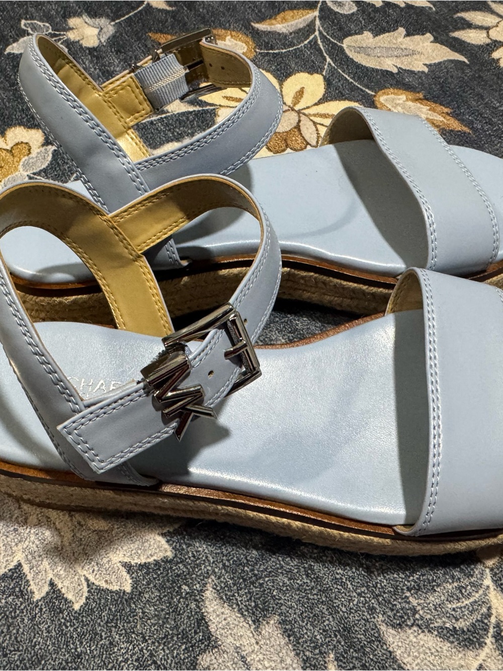 Michael Kors sandals - Picture 2 of 6